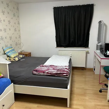 Apartment Einzel Zimmer Mit Gemeinsamen Kueche Und Badezimmer